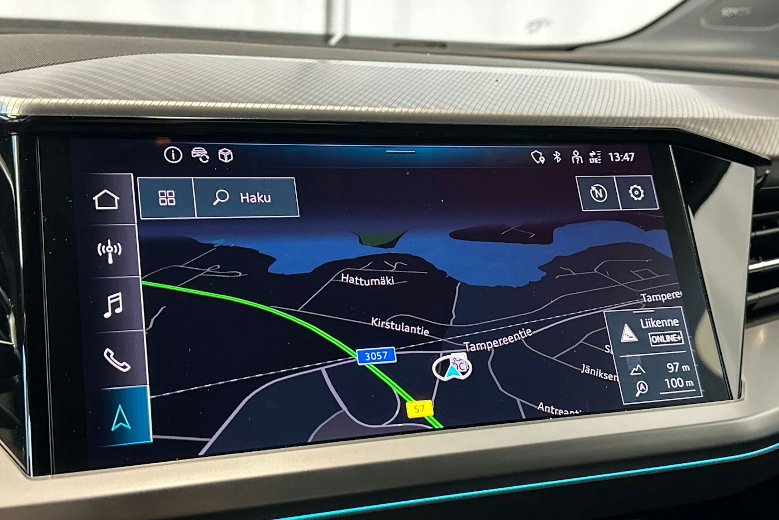 Harmaa Audi Q4 e-tron 2024 kuva 19.