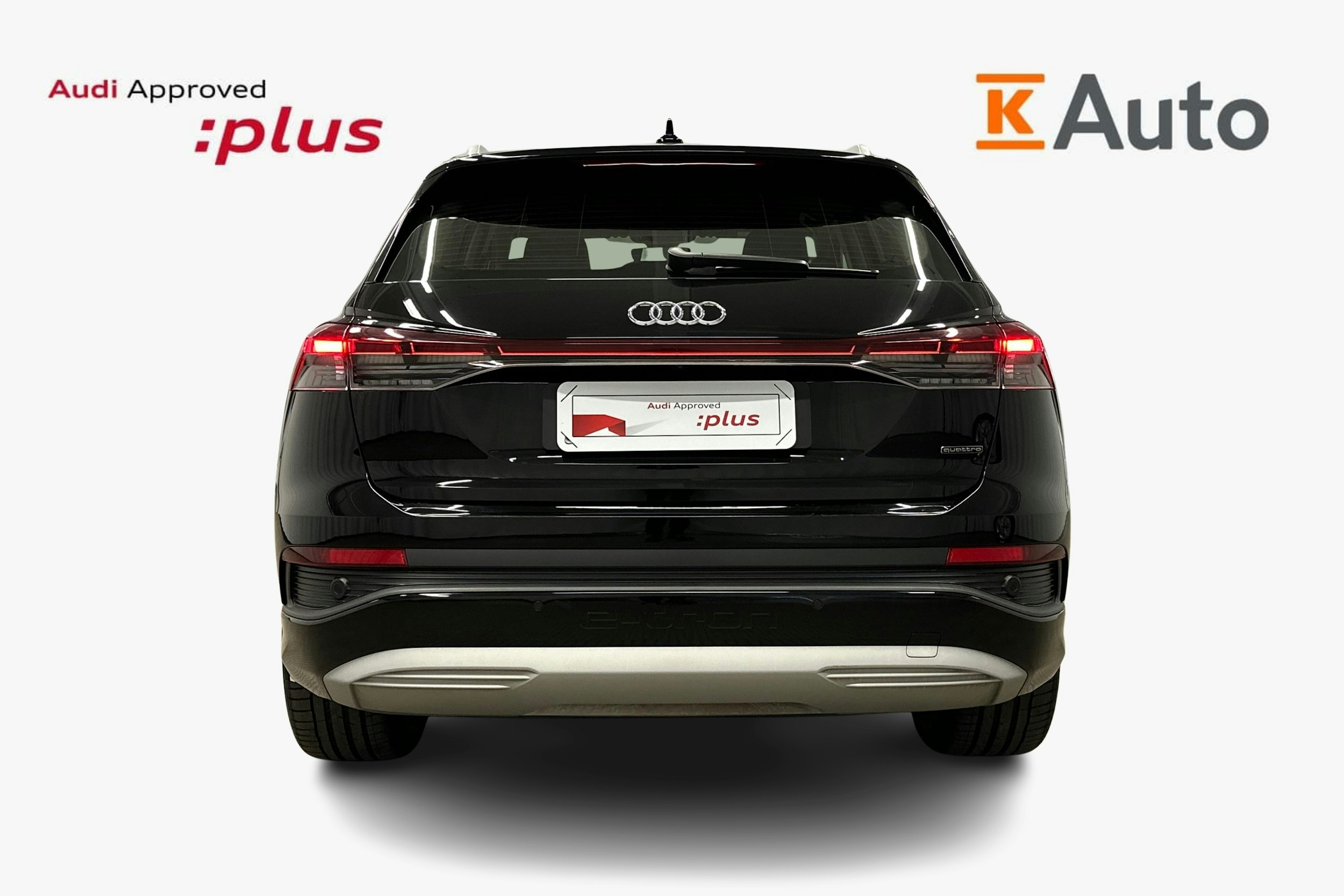 musta Audi Q4 e-tron 2024 kuva 3.