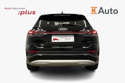 musta Audi Q4 e-tron 2024 kuva 3.