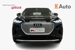 musta Audi Q4 e-tron 2024 kuva 5.
