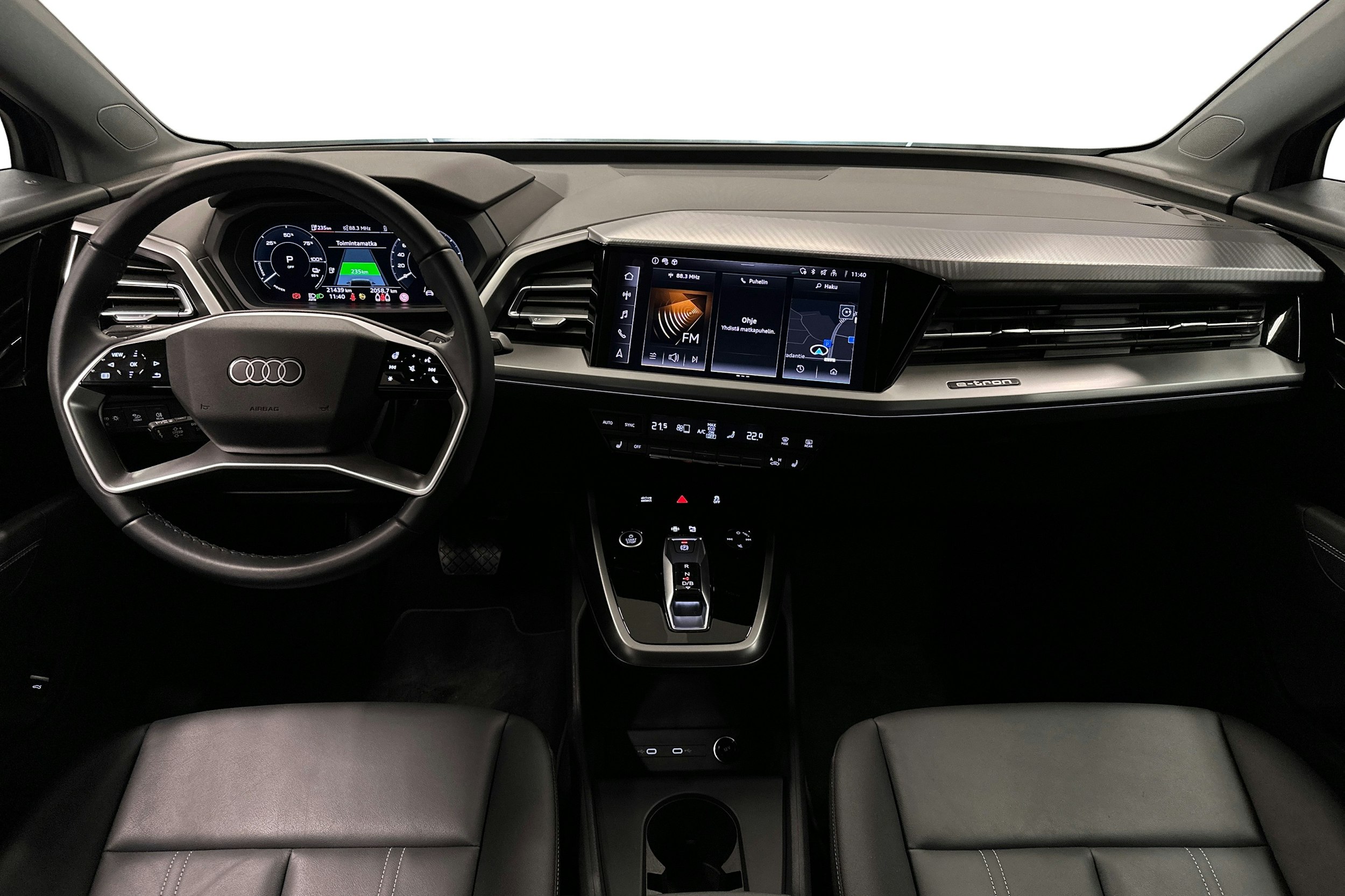 musta Audi Q4 e-tron 2024 kuva 9.