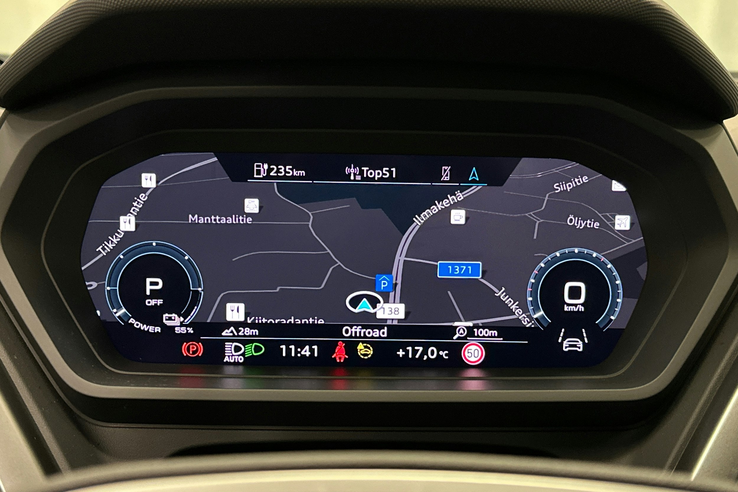 musta Audi Q4 e-tron 2024 kuva 20.