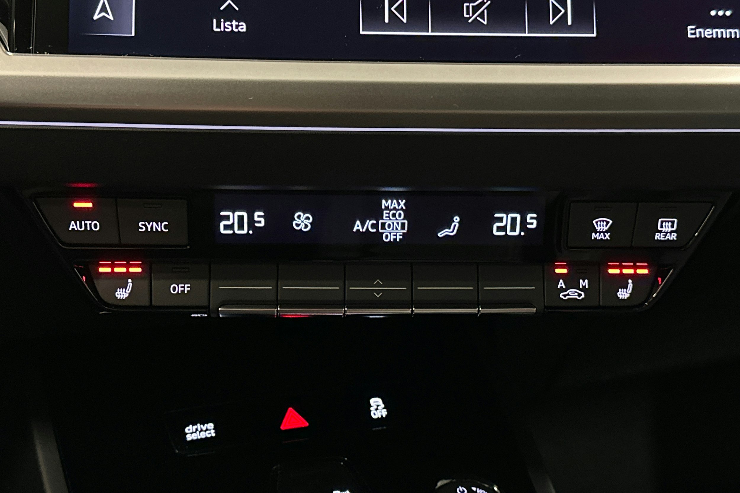 musta Audi Q4 e-tron 2024 kuva 22.