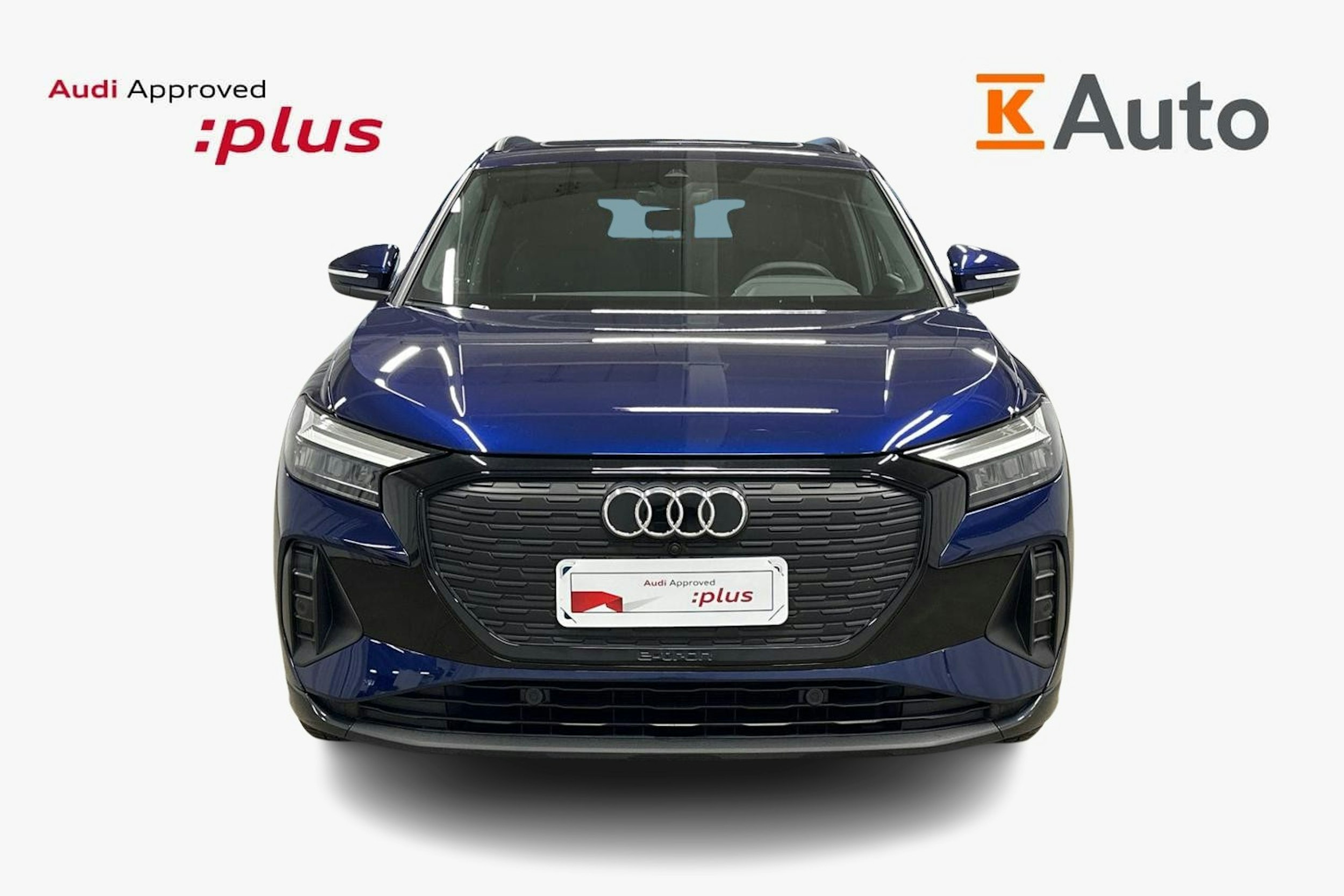 sininen Audi Q4 e-tron 2024 kuva 5.