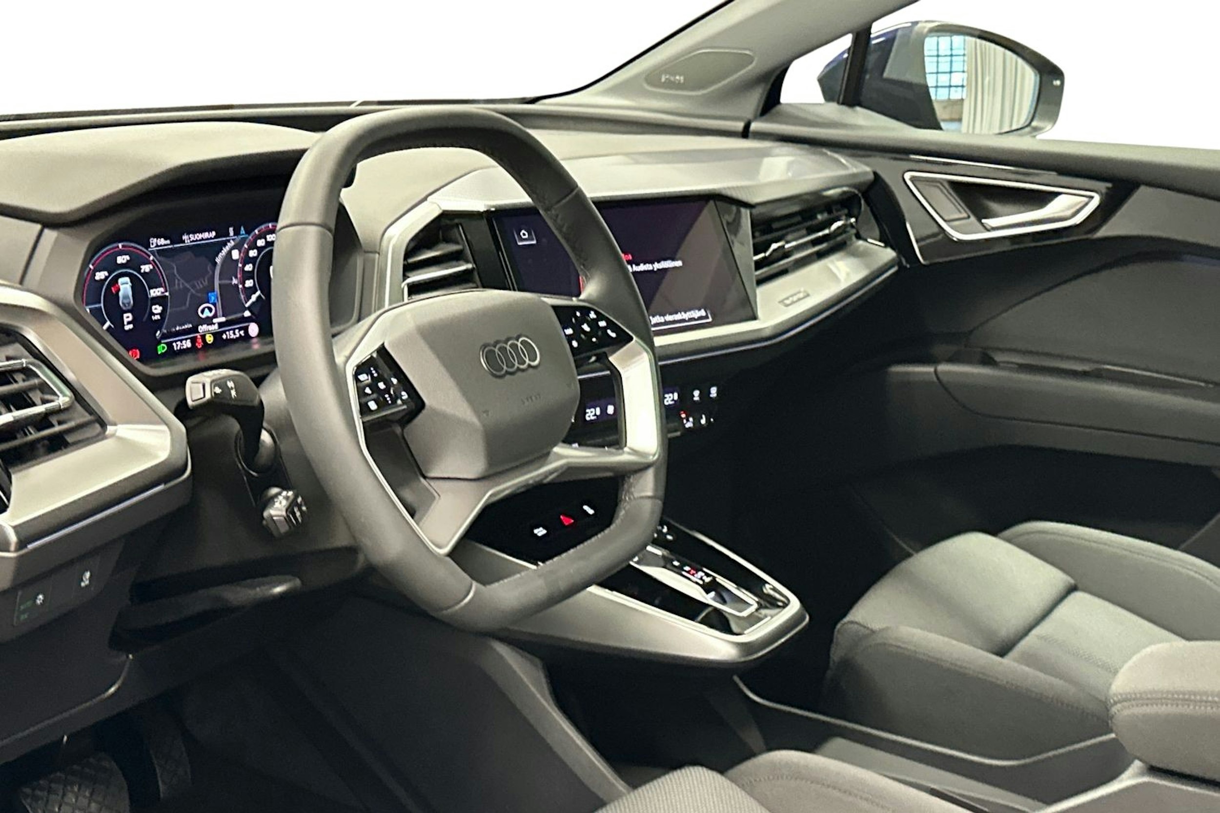 sininen Audi Q4 e-tron 2024 kuva 7.