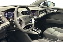 sininen Audi Q4 e-tron 2024 kuva 7.