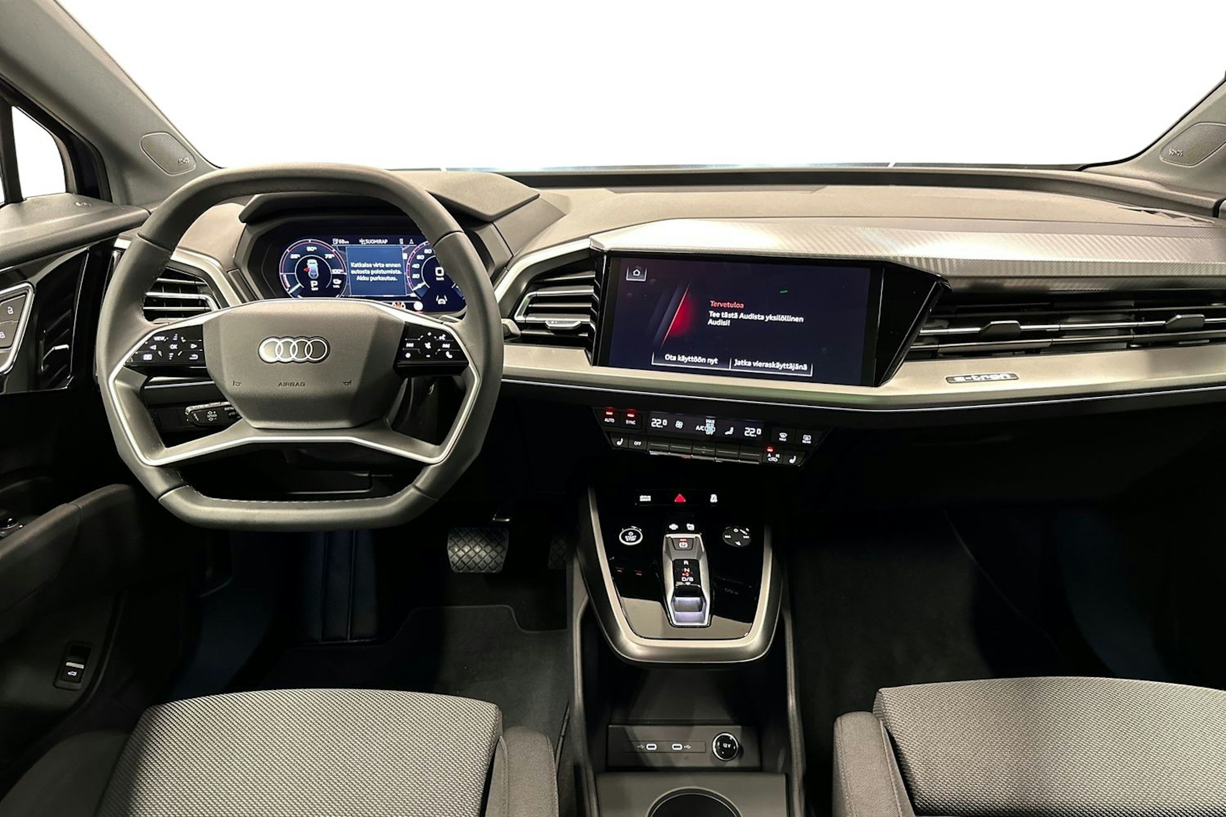 sininen Audi Q4 e-tron 2024 kuva 9.