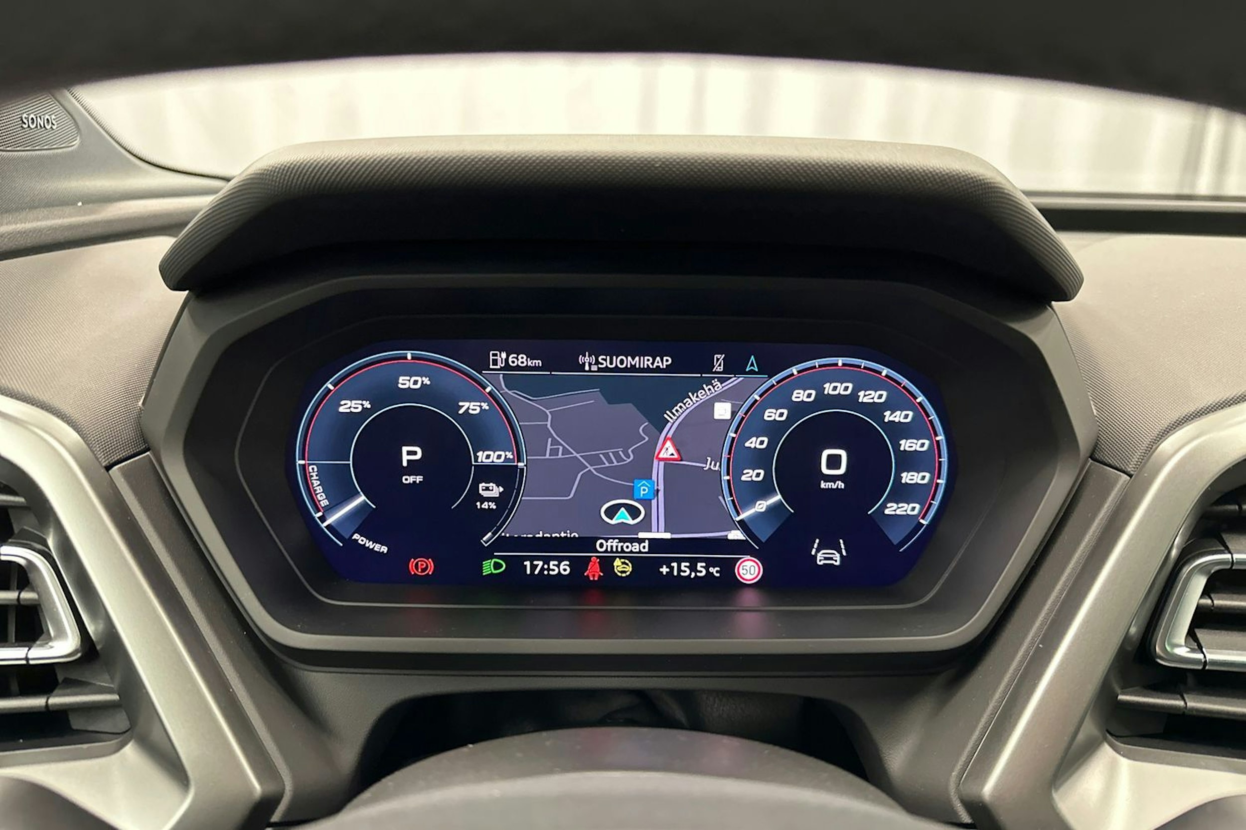 sininen Audi Q4 e-tron 2024 kuva 16.