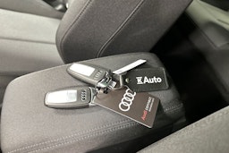 sininen Audi Q4 e-tron 2024 kuva 30.