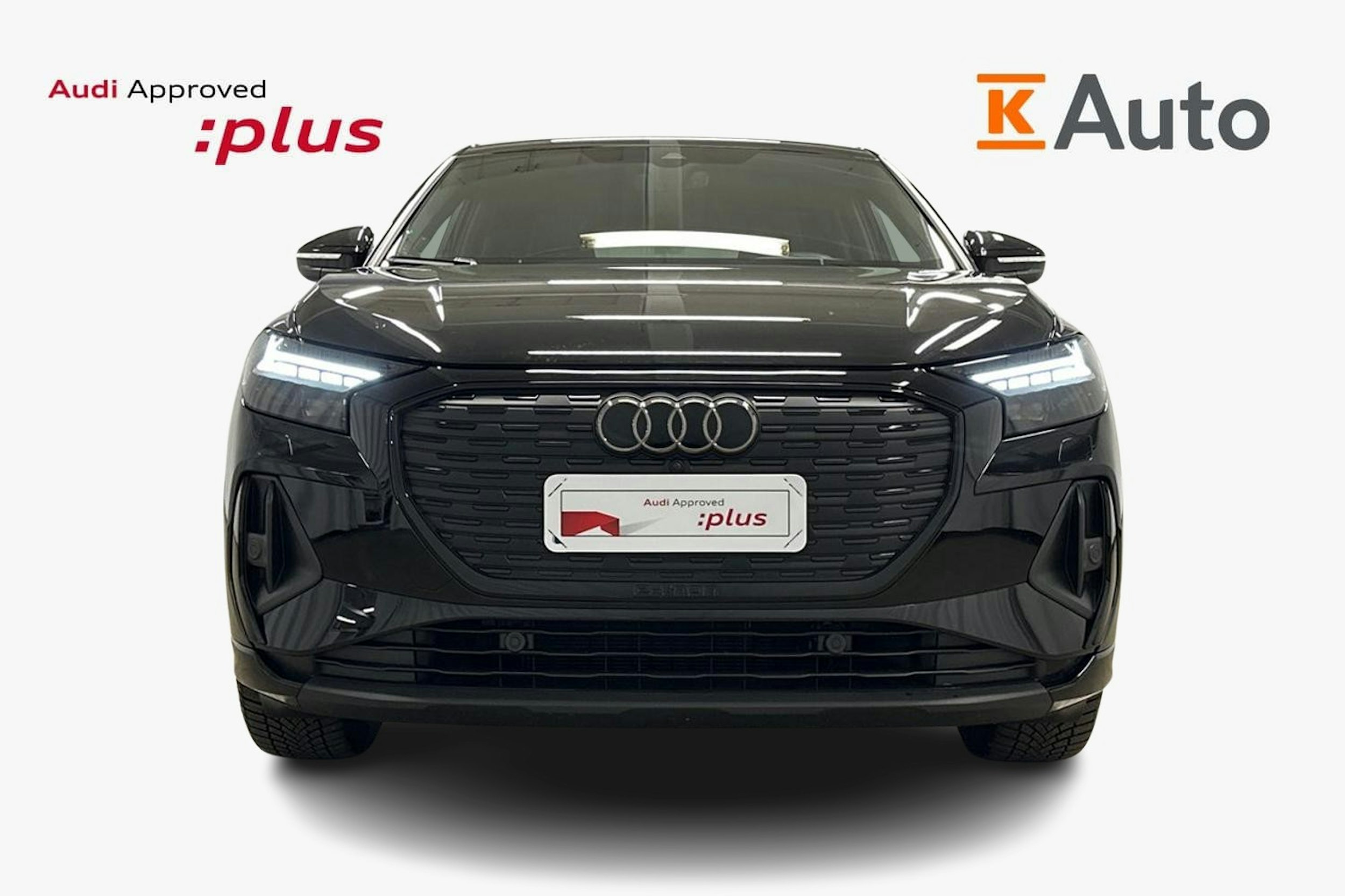 musta Audi Q4 e-tron 2024 kuva 5.