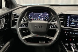 musta Audi Q4 e-tron 2024 kuva 17.