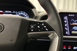 musta Audi Q4 e-tron 2024 kuva 19.