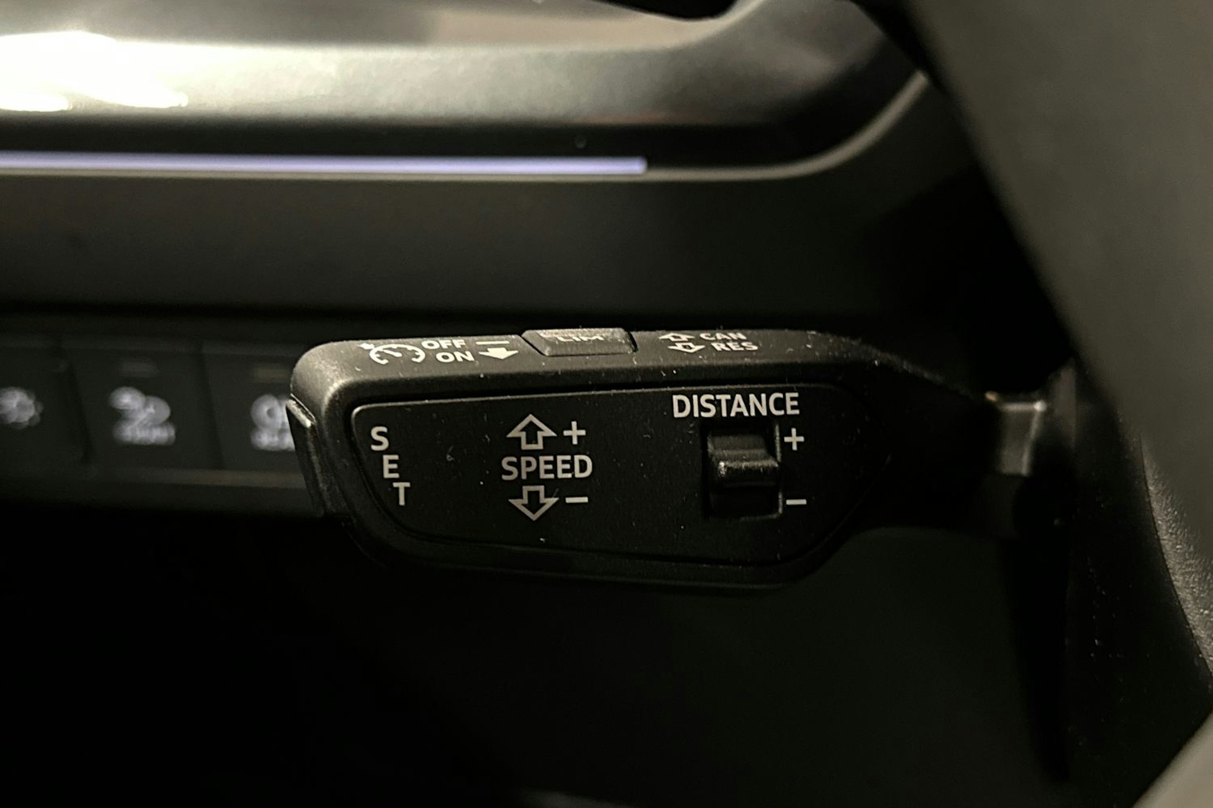 musta Audi Q4 e-tron 2024 kuva 20.