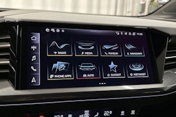 musta Audi Q4 e-tron 2024 kuva 24.