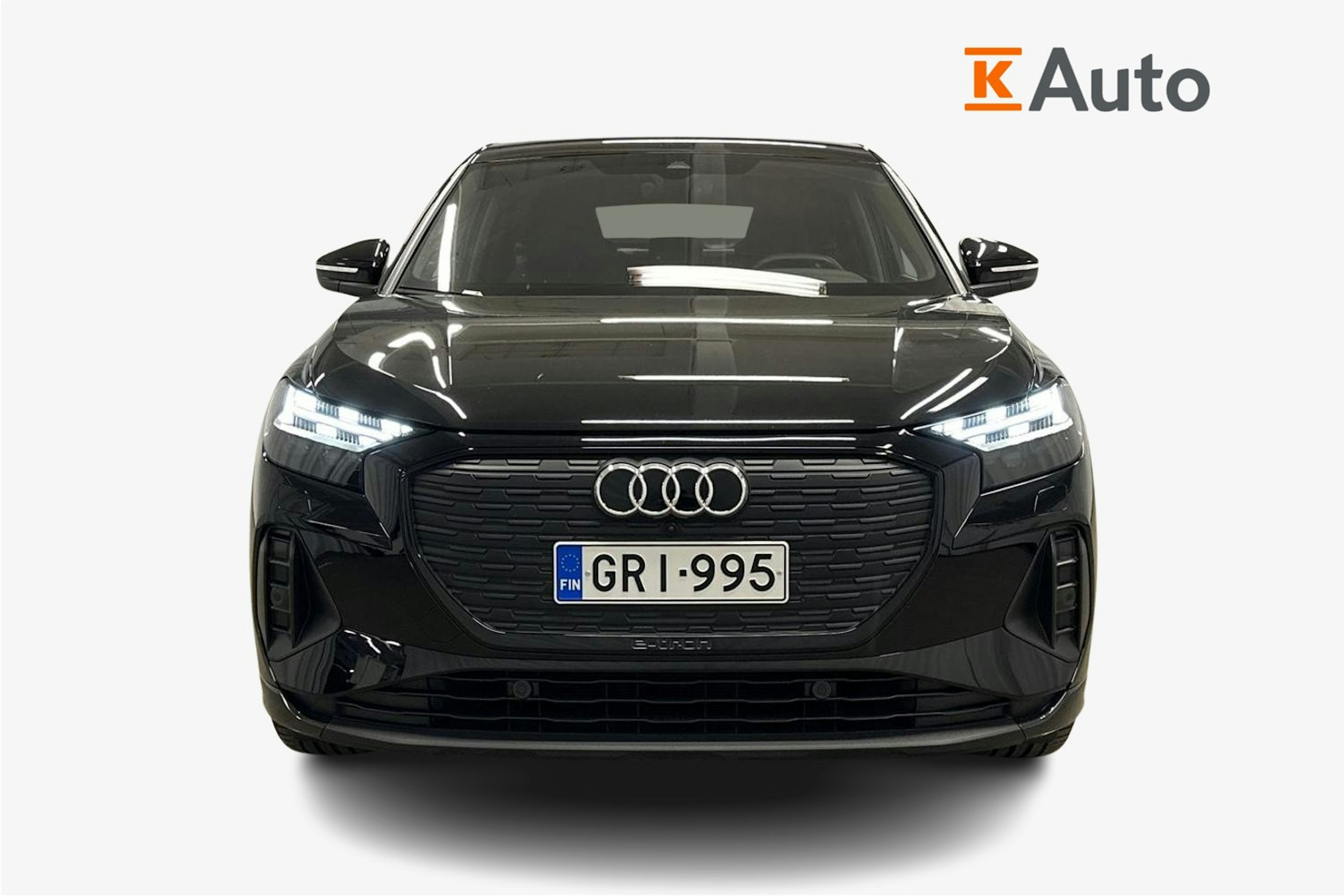 musta Audi Q4 e-tron 2024 kuva 5.