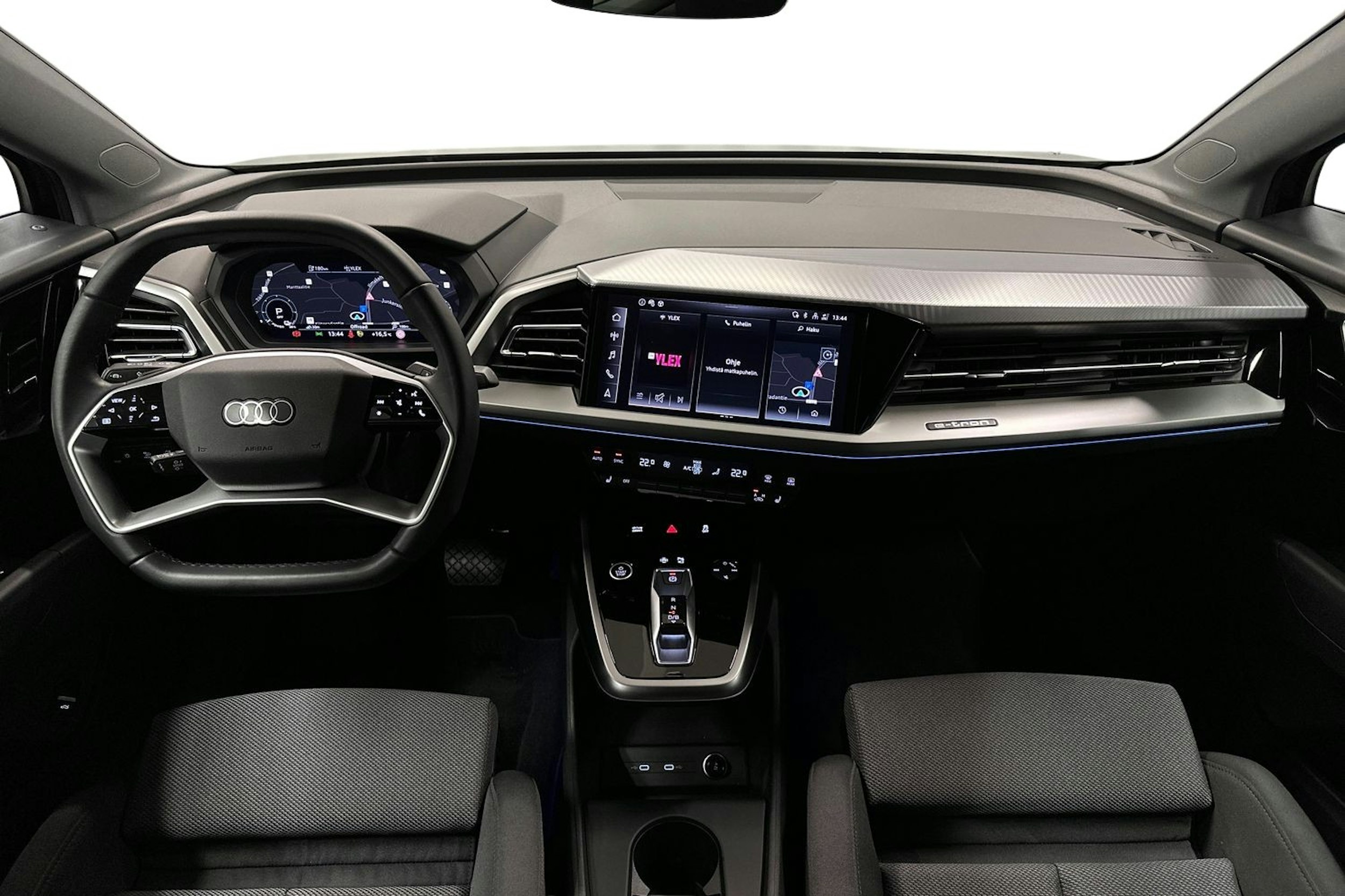musta Audi Q4 e-tron 2024 kuva 9.