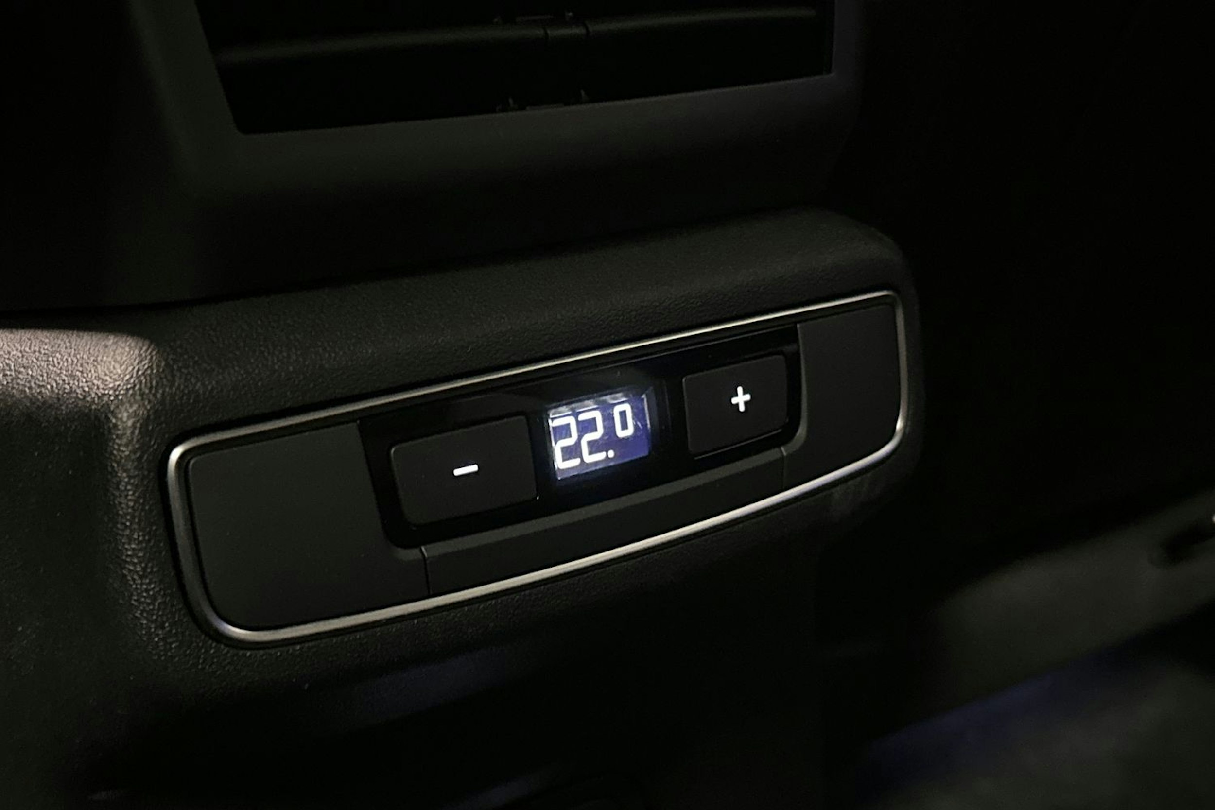 musta Audi Q4 e-tron 2024 kuva 17.