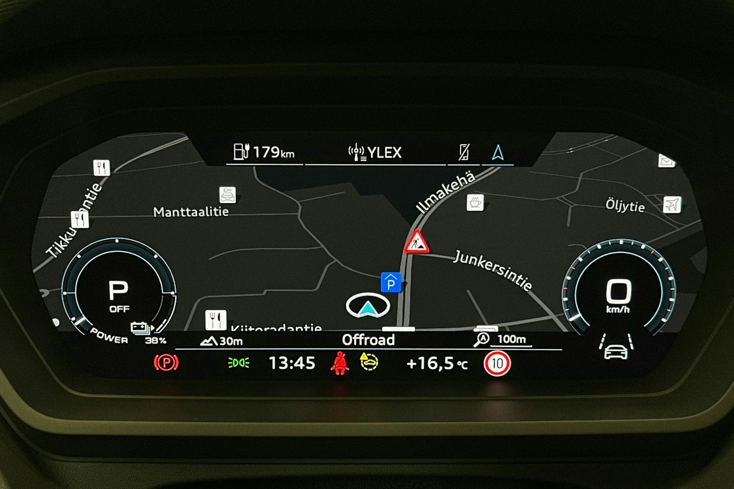 musta Audi Q4 e-tron 2024 kuva 23.