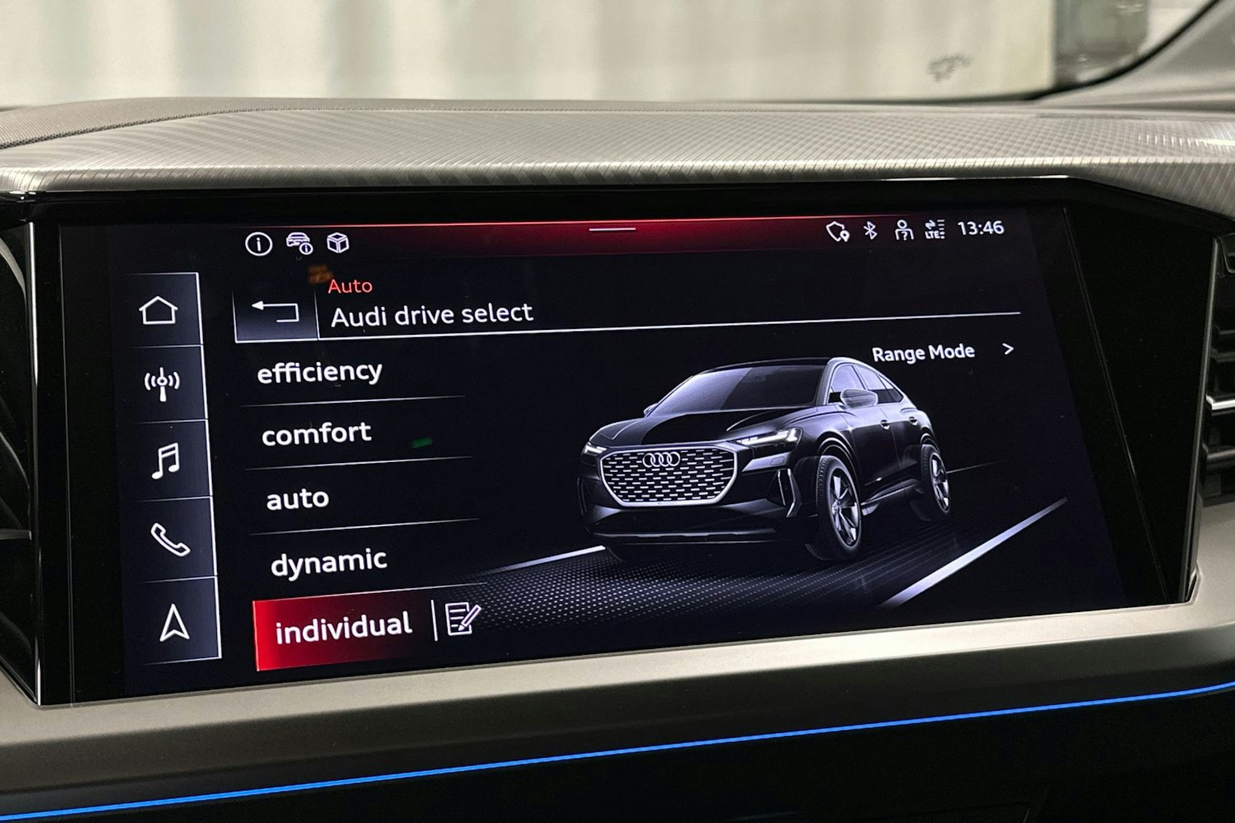 musta Audi Q4 e-tron 2024 kuva 27.
