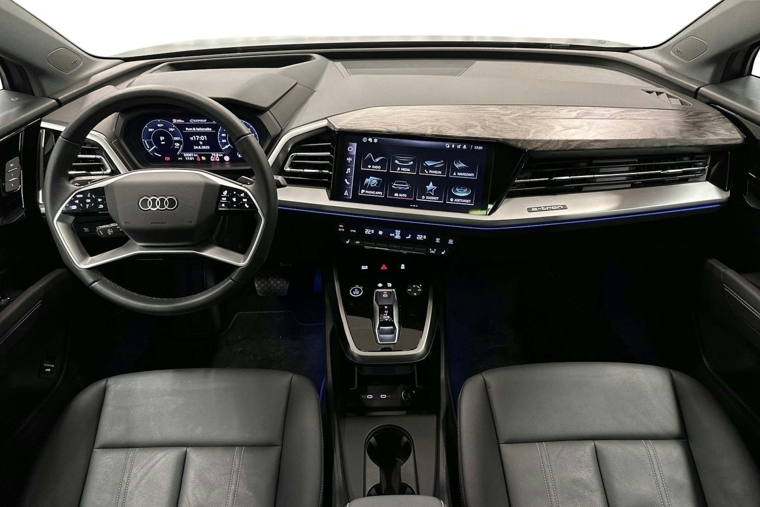 harmaa Audi Q4 e-tron 2024 kuva 7.