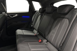 harmaa Audi Q4 e-tron 2024 kuva 8.