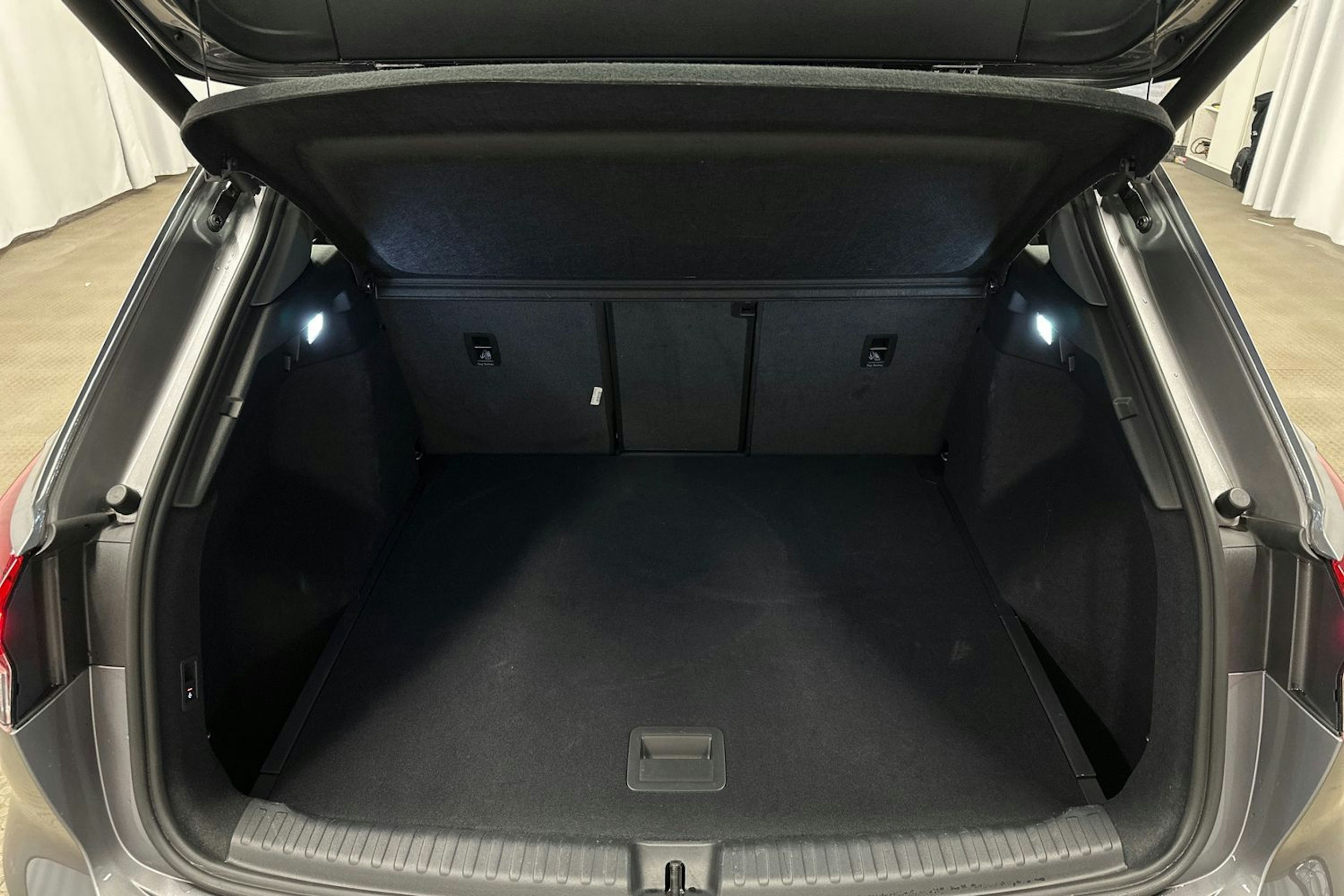 harmaa Audi Q4 e-tron 2024 kuva 11.