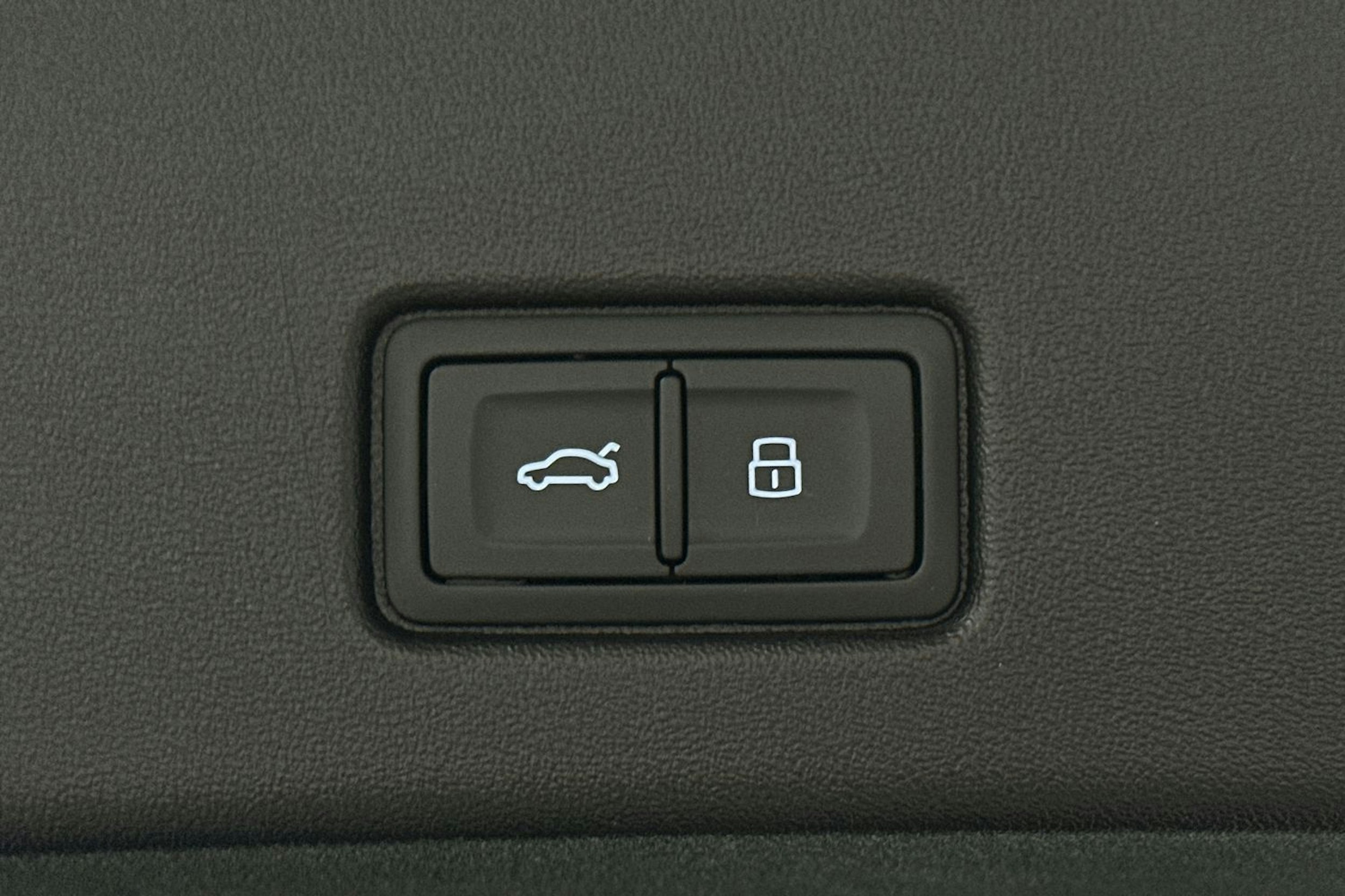 harmaa Audi Q4 e-tron 2024 kuva 12.