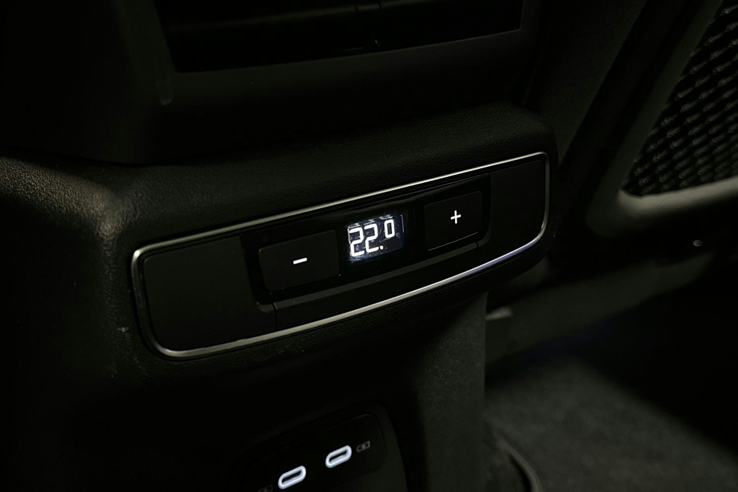 harmaa Audi Q4 e-tron 2024 kuva 14.