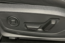 harmaa Audi Q4 e-tron 2024 kuva 18.