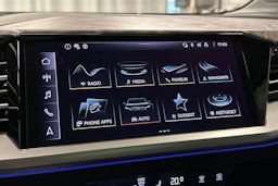 harmaa Audi Q4 e-tron 2024 kuva 26.