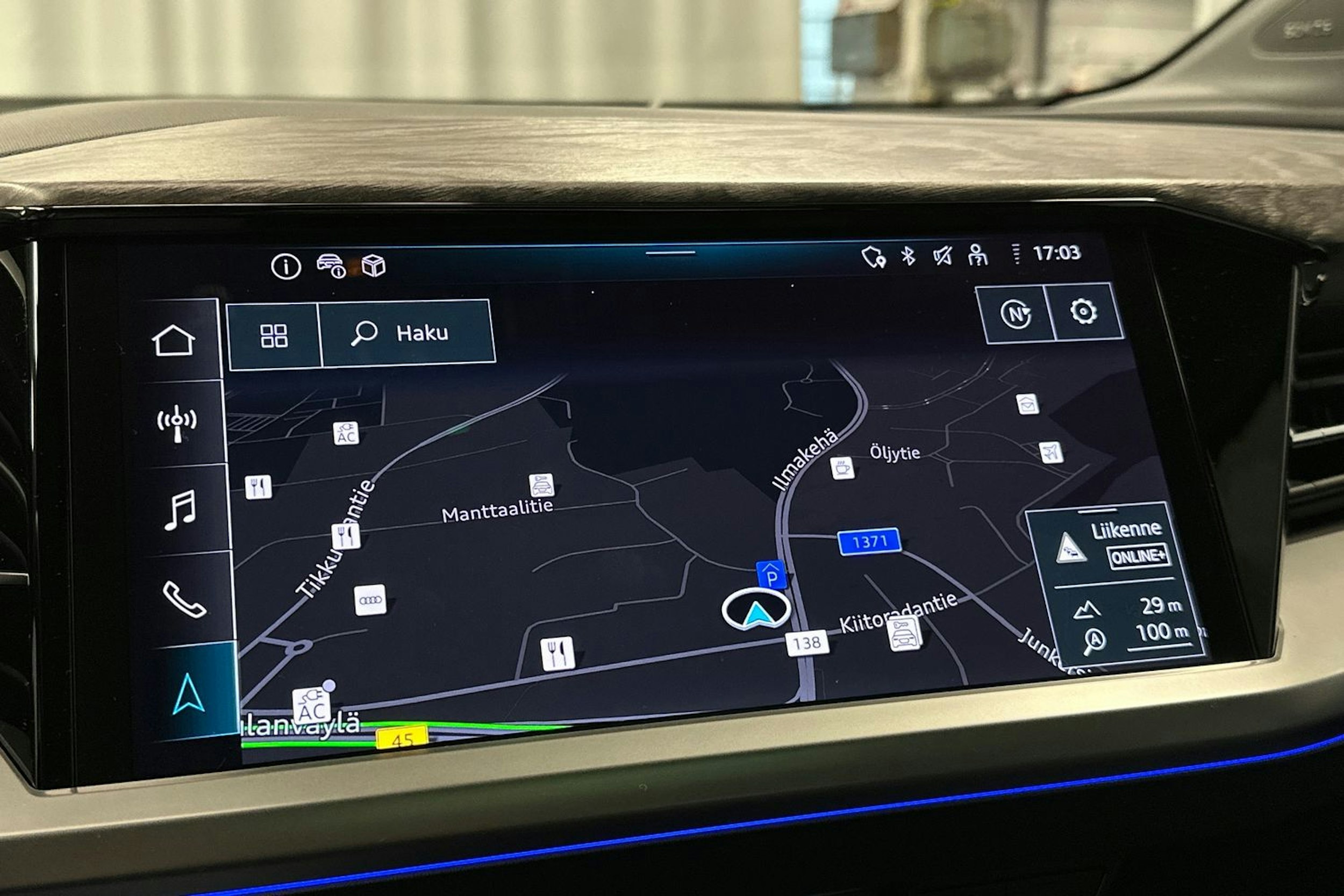 harmaa Audi Q4 e-tron 2024 kuva 27.