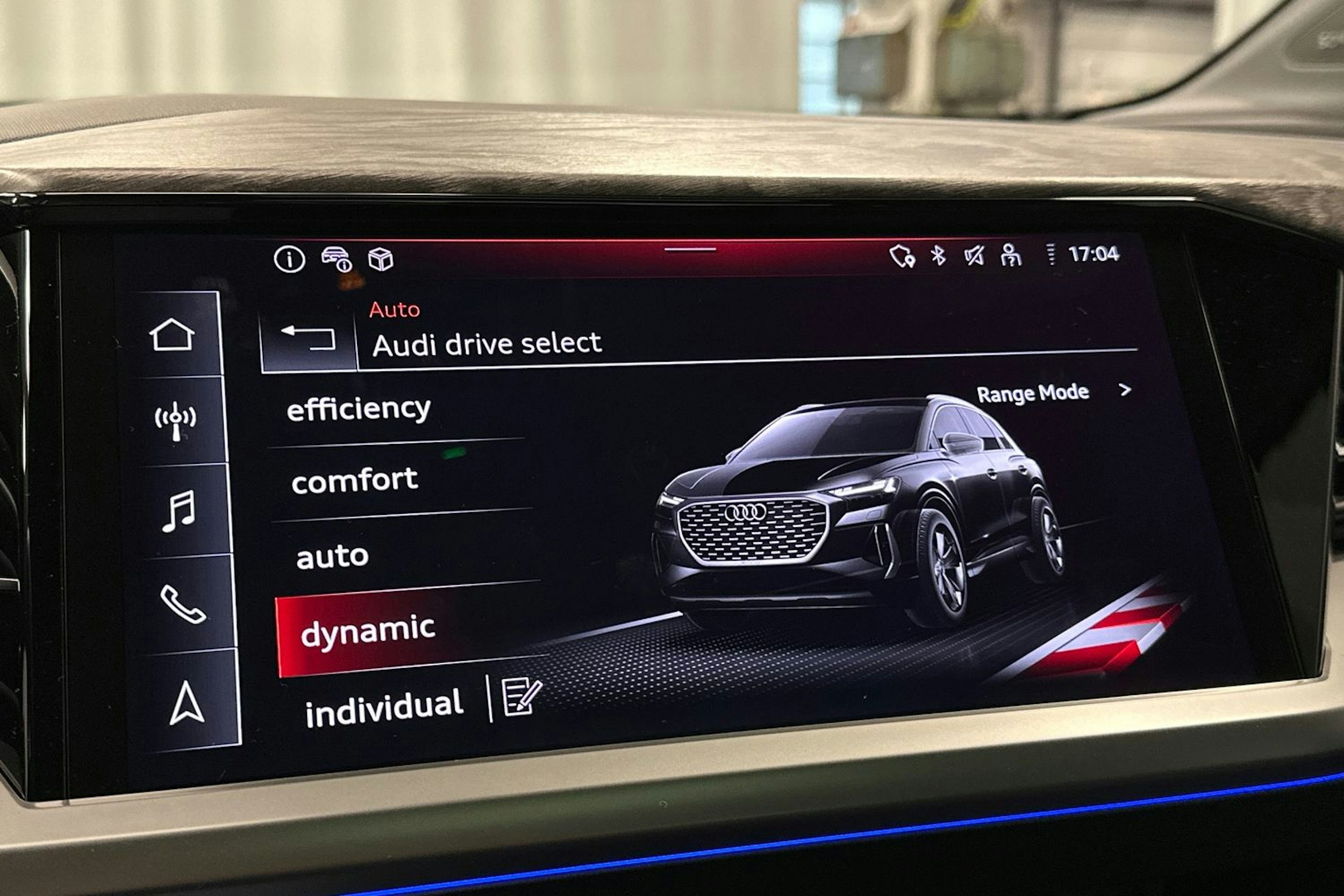 harmaa Audi Q4 e-tron 2024 kuva 29.