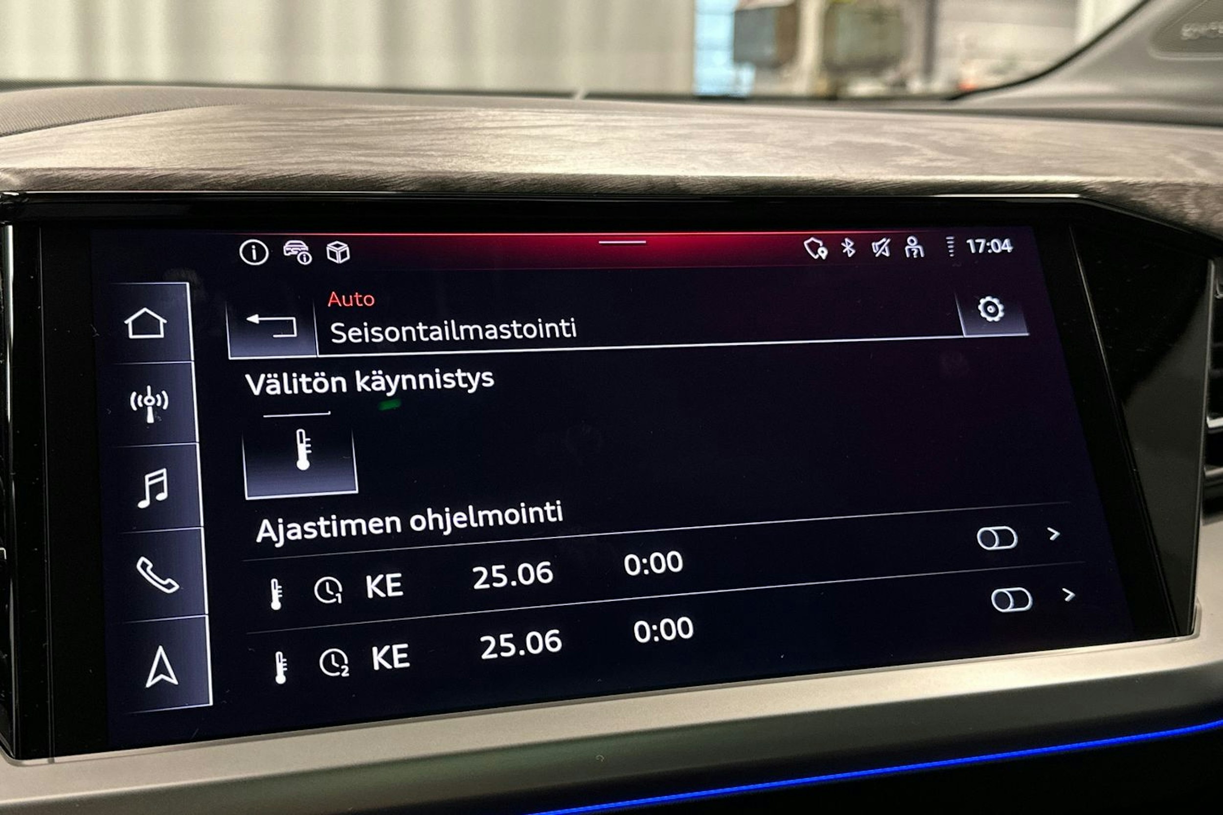 harmaa Audi Q4 e-tron 2024 kuva 30.
