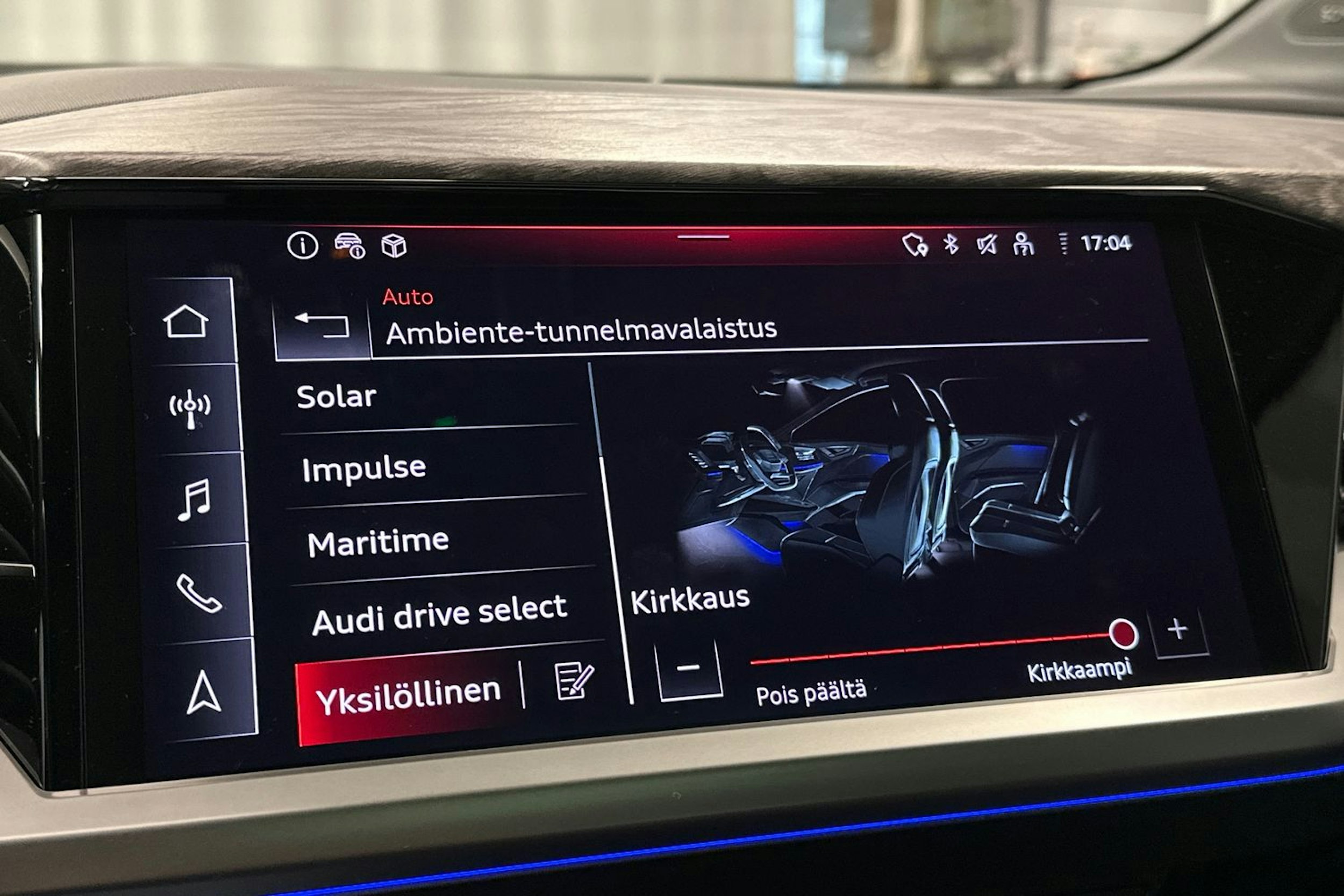 harmaa Audi Q4 e-tron 2024 kuva 31.