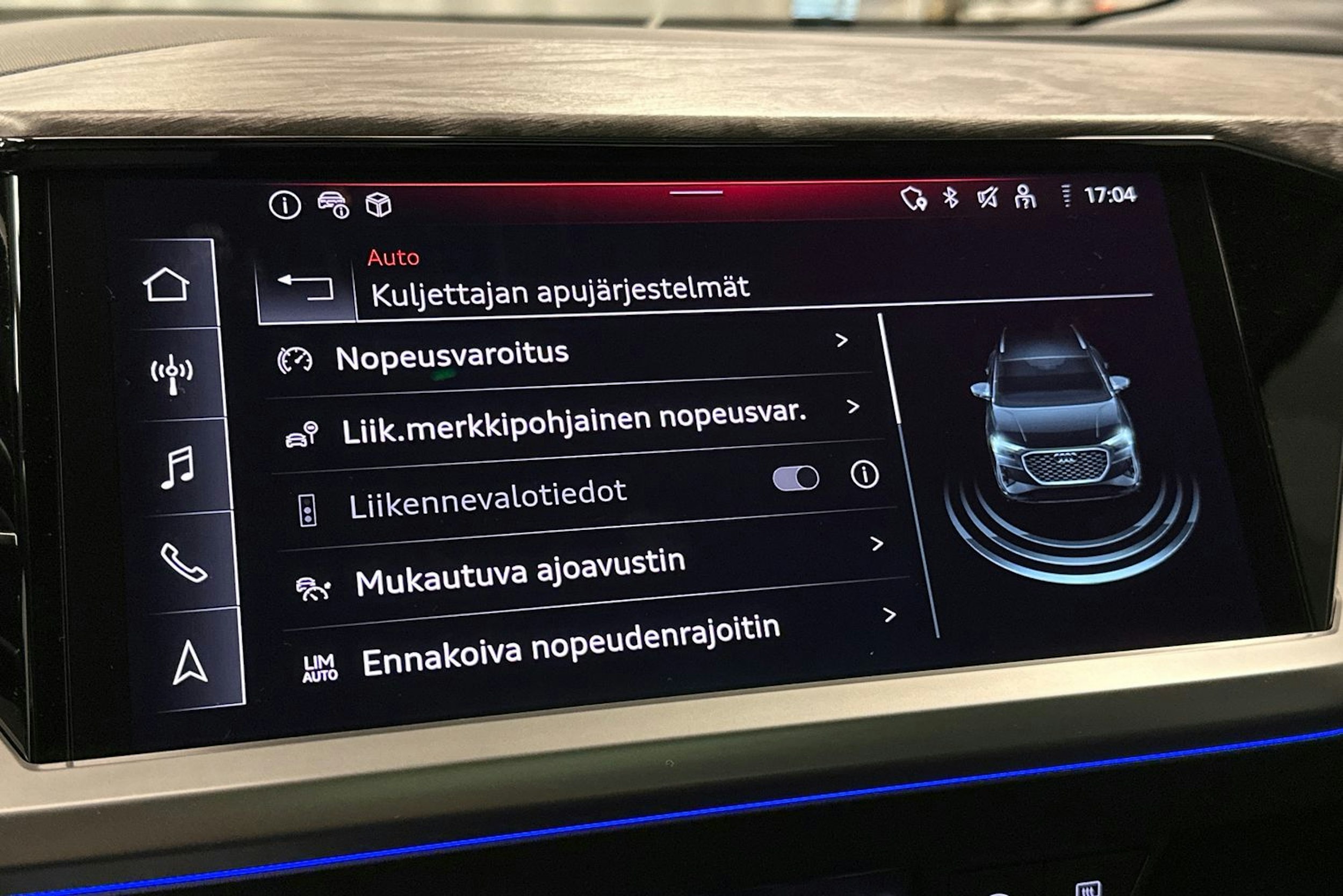 harmaa Audi Q4 e-tron 2024 kuva 32.