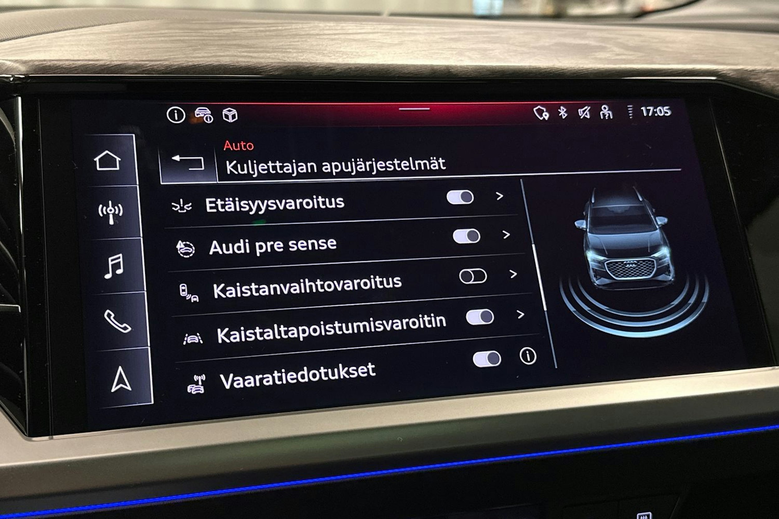 harmaa Audi Q4 e-tron 2024 kuva 33.