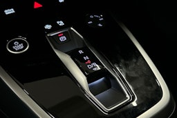 harmaa Audi Q4 e-tron 2024 kuva 37.