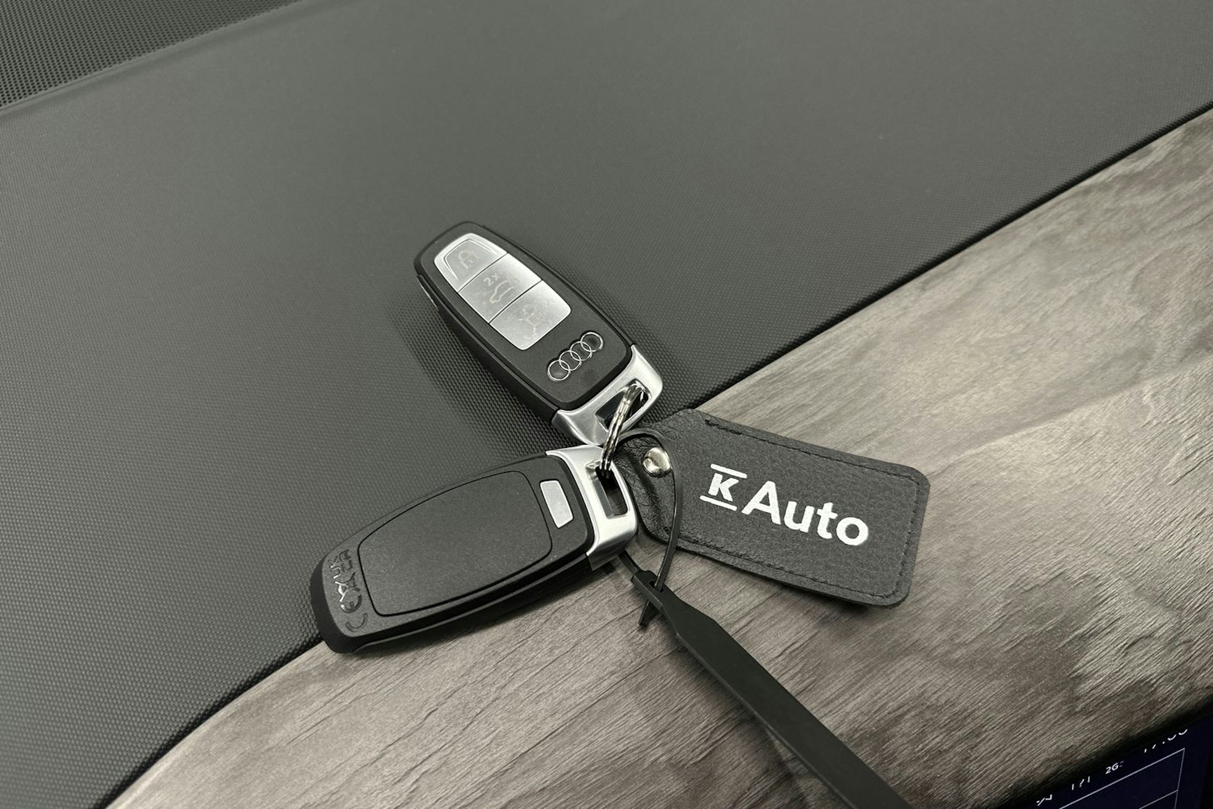 harmaa Audi Q4 e-tron 2024 kuva 38.