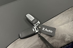 harmaa Audi Q4 e-tron 2024 kuva 38.