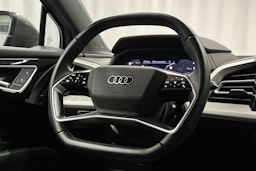 harmaa Audi Q4 e-tron 2024 kuva 17.