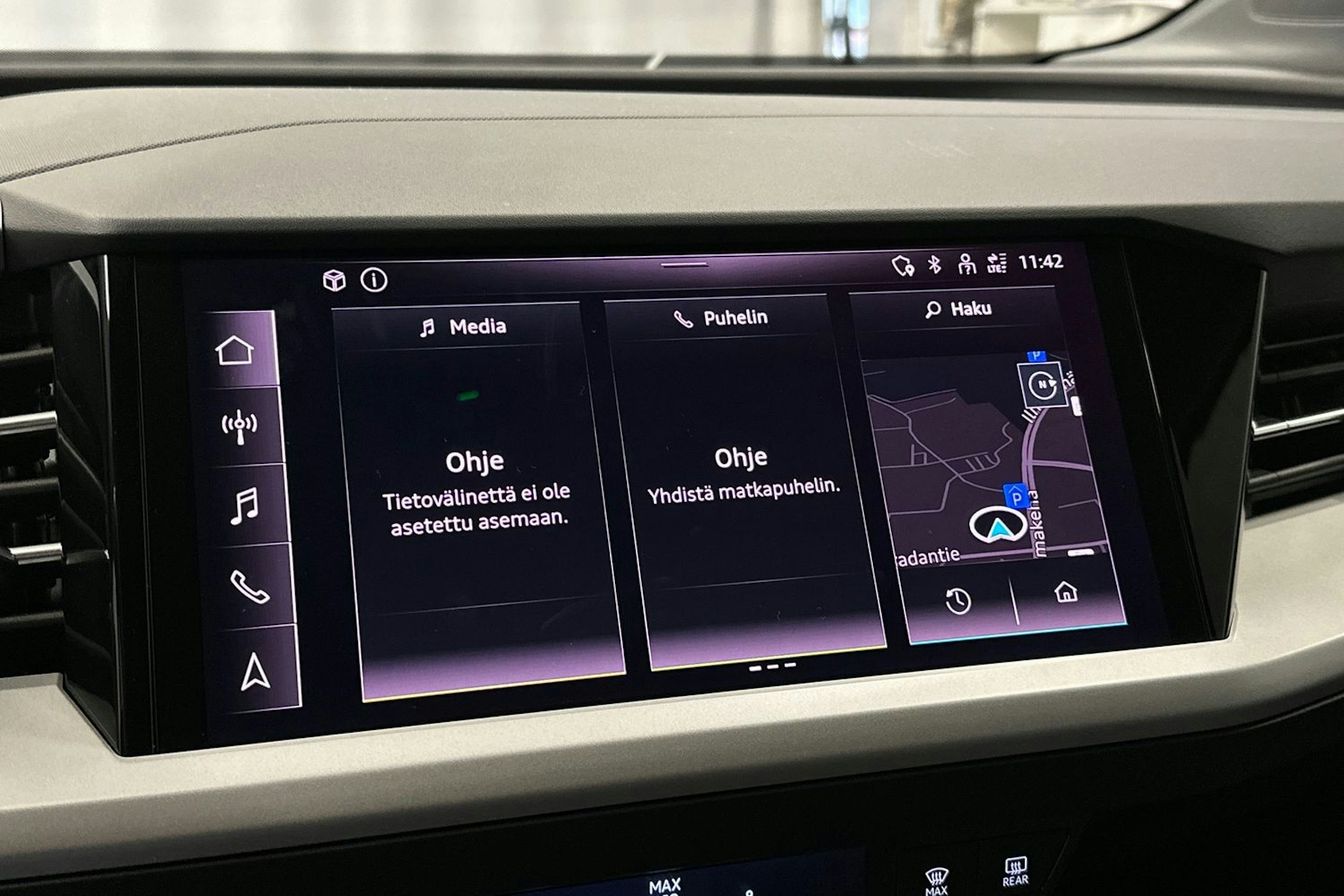 harmaa Audi Q4 e-tron 2024 kuva 23.