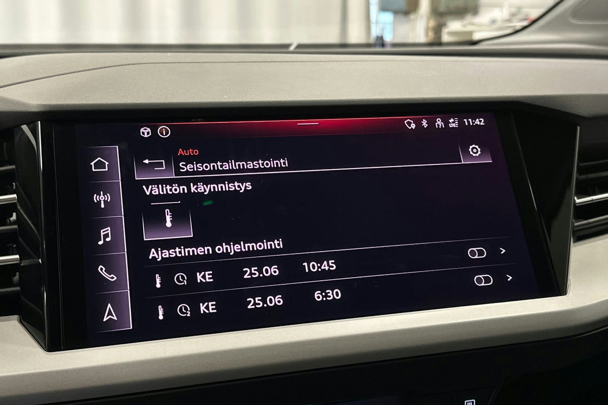 harmaa Audi Q4 e-tron 2024 kuva 26.