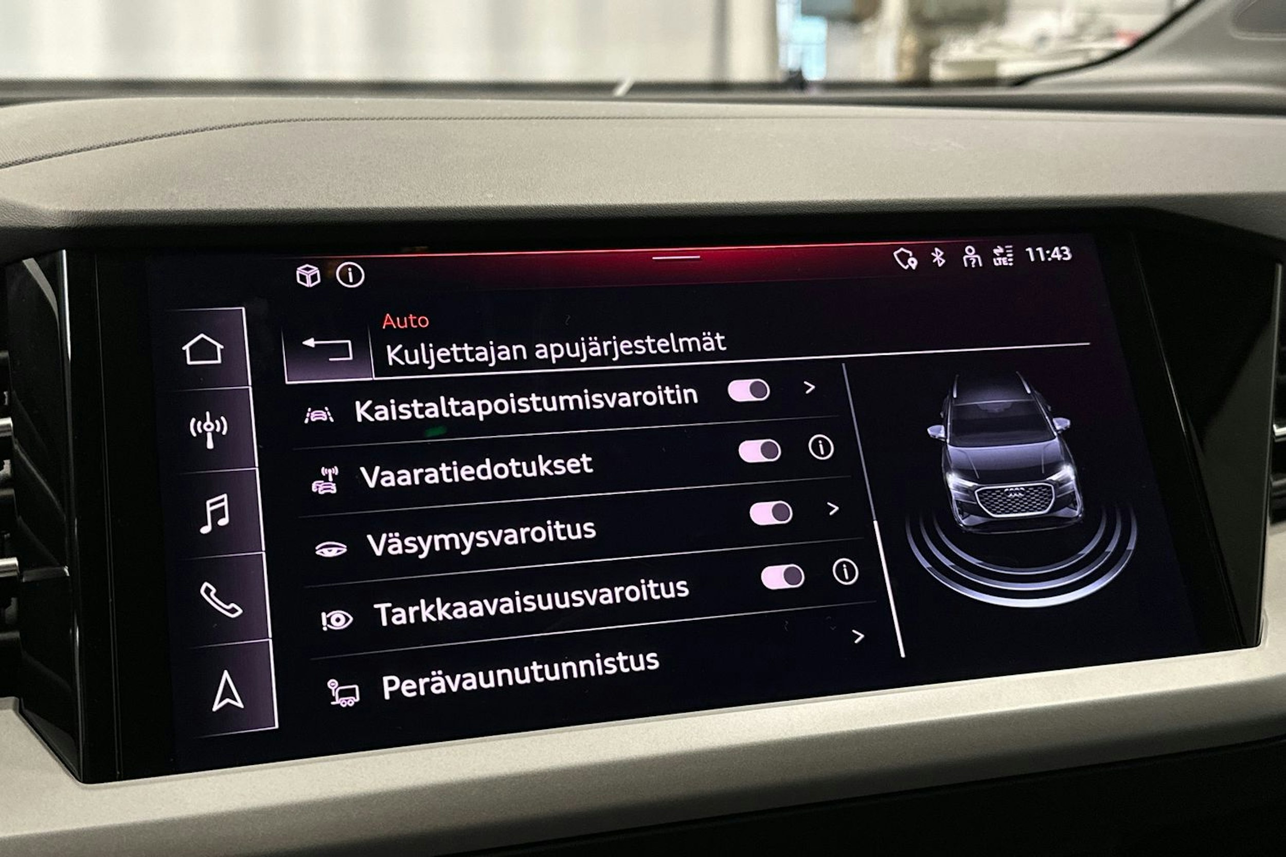 harmaa Audi Q4 e-tron 2024 kuva 29.