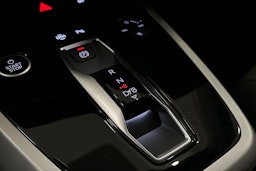 harmaa Audi Q4 e-tron 2024 kuva 31.
