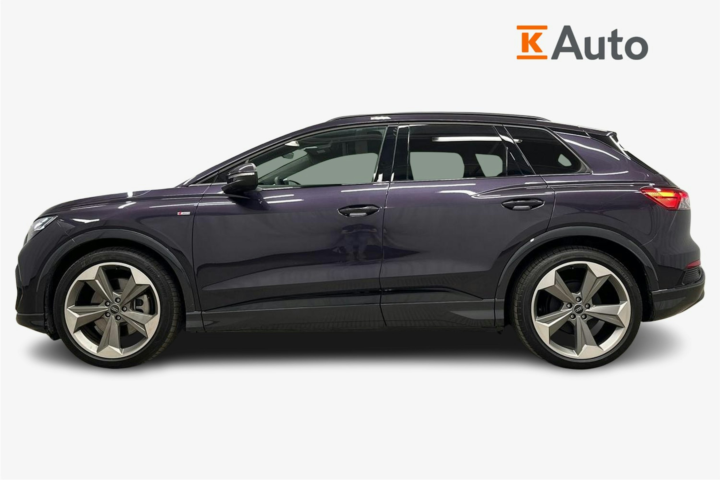 violetti Audi Q4 e-tron 2024 kuva 6.