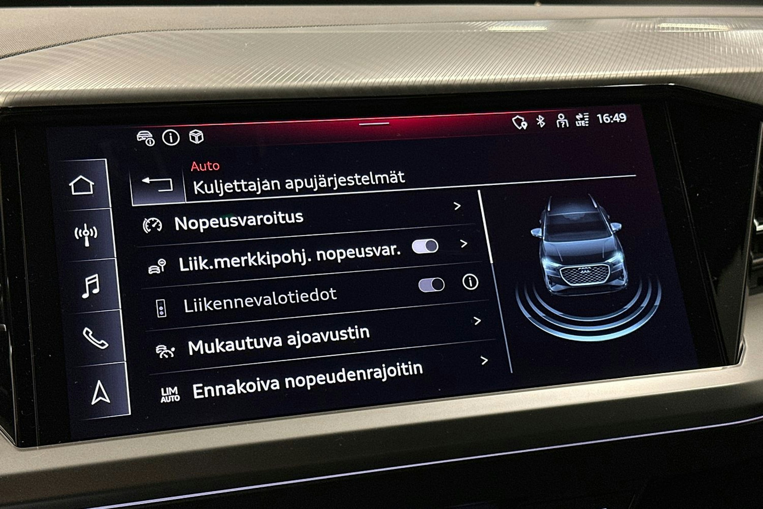 violetti Audi Q4 e-tron 2024 kuva 28.