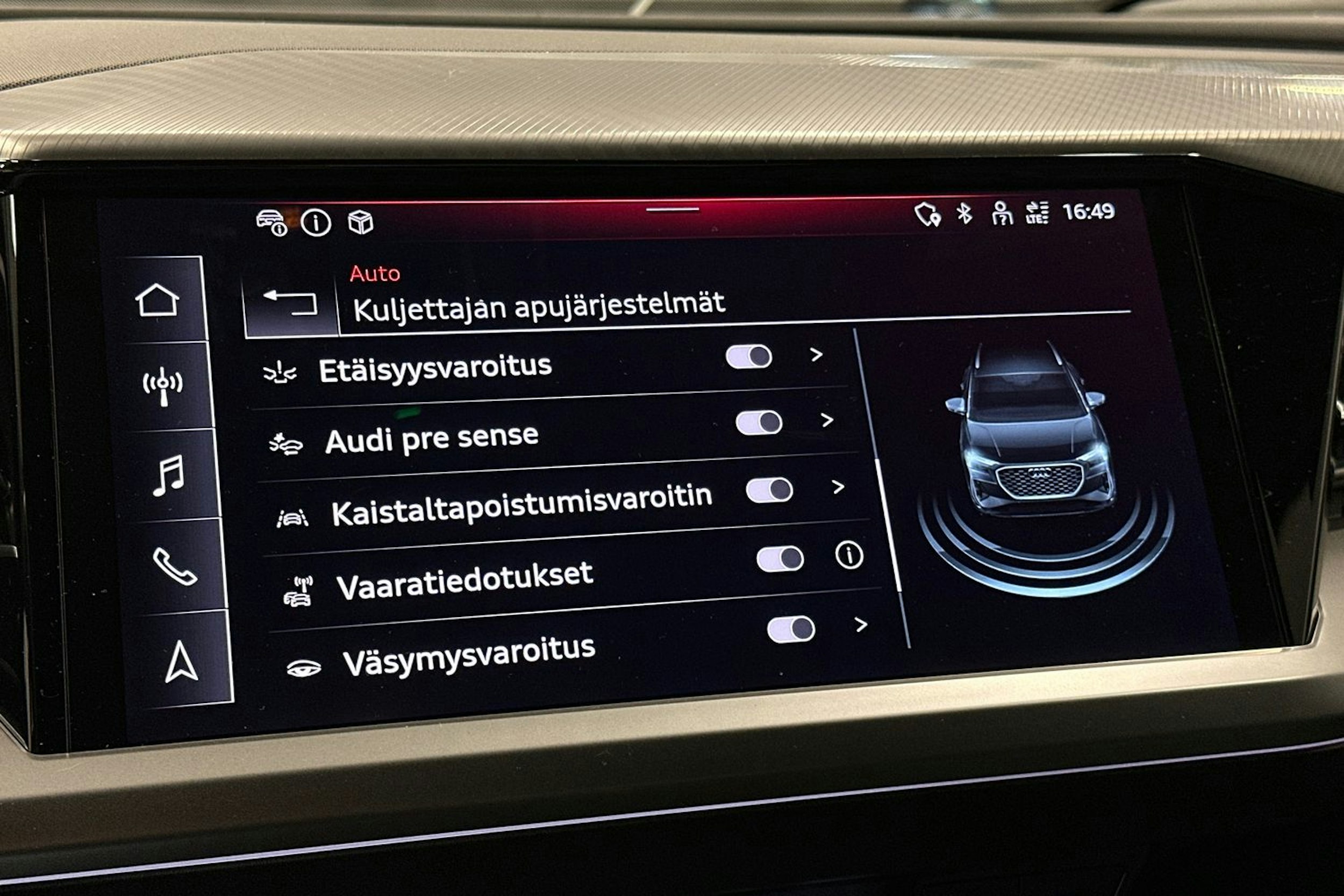 violetti Audi Q4 e-tron 2024 kuva 29.
