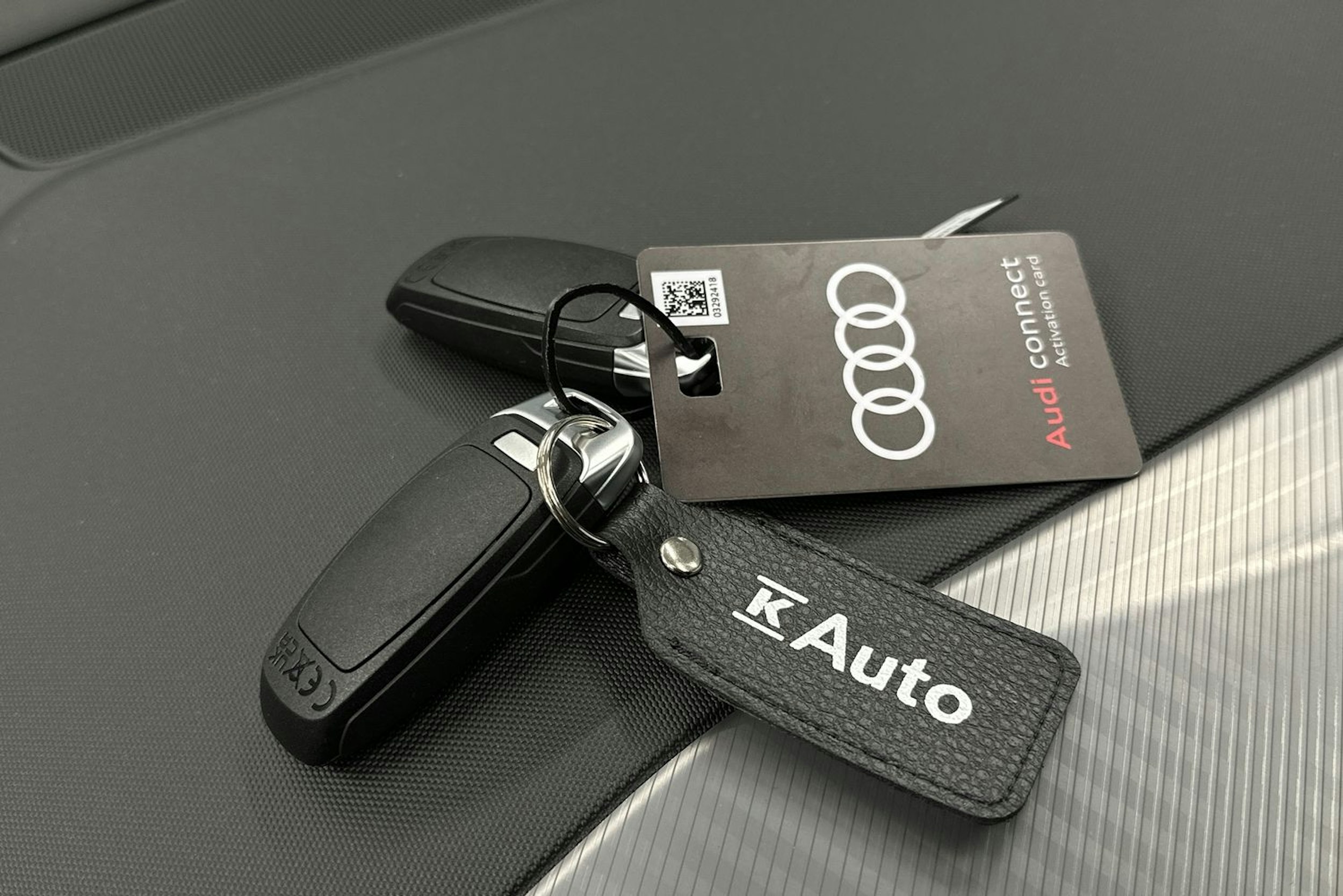 violetti Audi Q4 e-tron 2024 kuva 34.