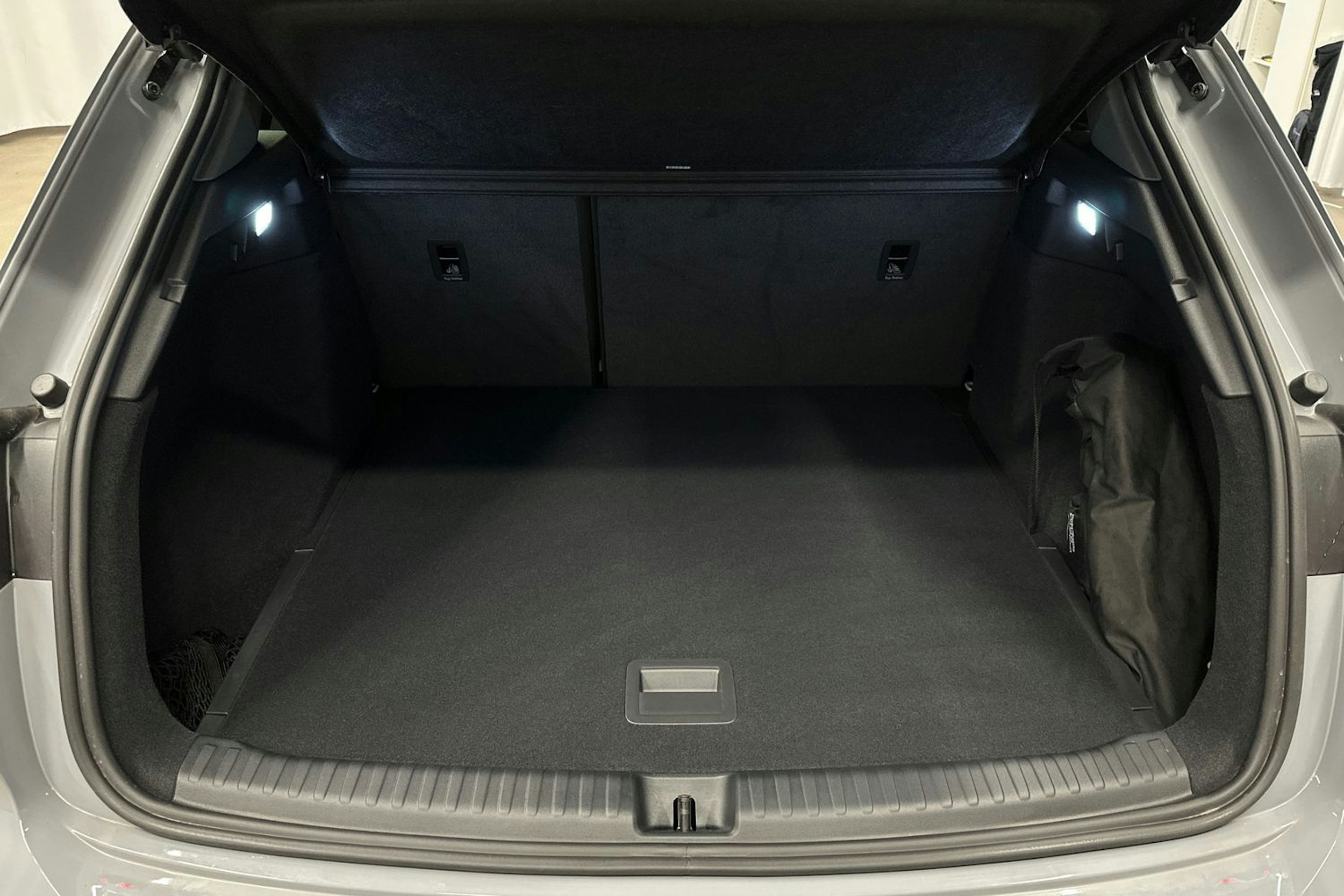 harmaa Audi Q4 e-tron 2024 kuva 11.