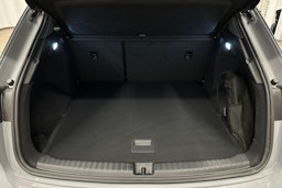 harmaa Audi Q4 e-tron 2024 kuva 11.